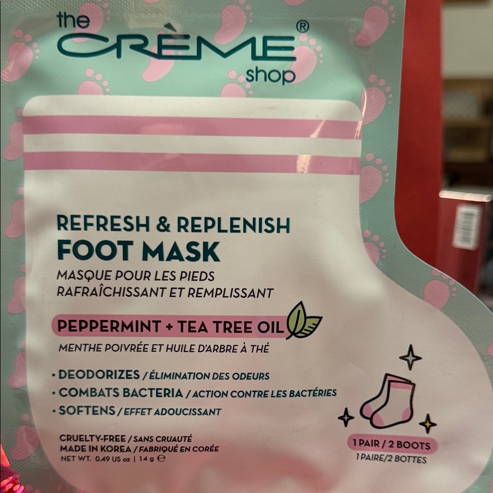 ❣️5|$25❣️The Crème Shop Refresh & Replenish Foot Mask - Pink